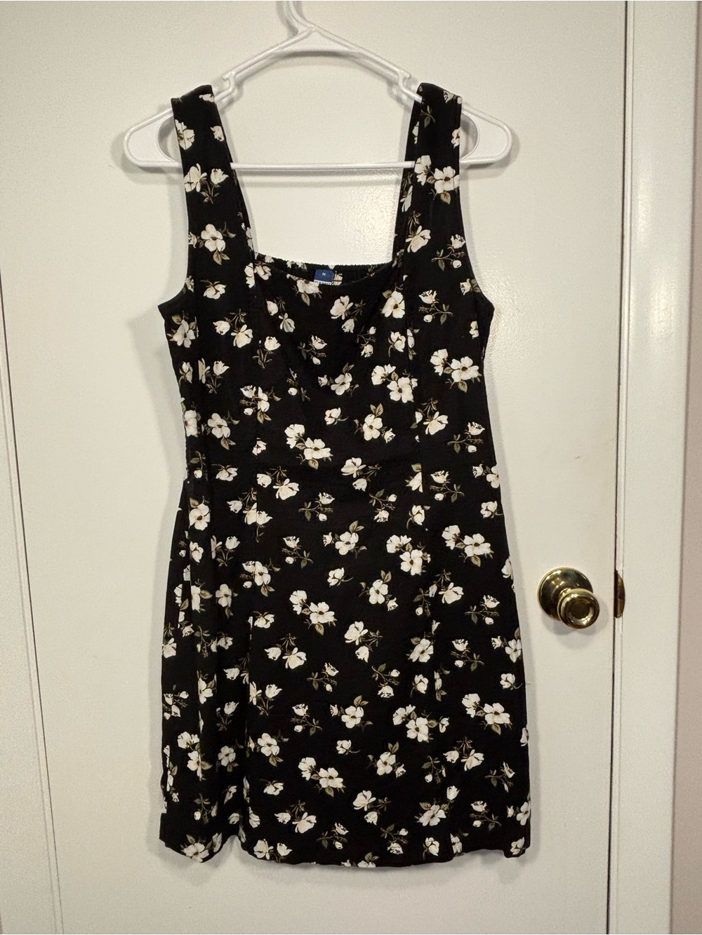Old Navy Size M Black Floral Fit & Flare Sundress Square Neck